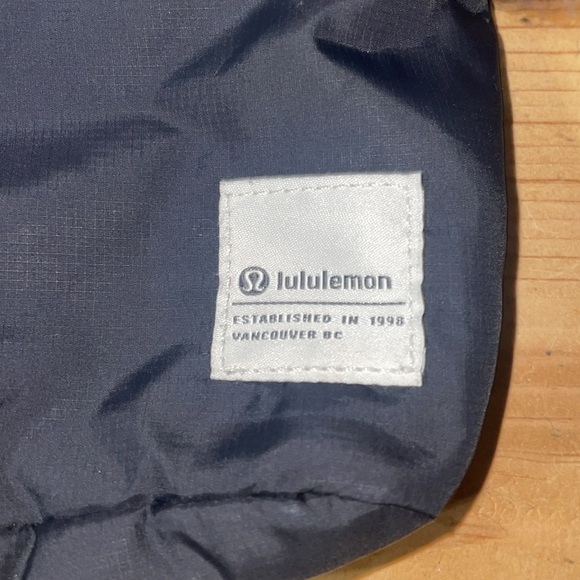 Lululemon bag, black, crossbody patch purse - Picture 2 of 7